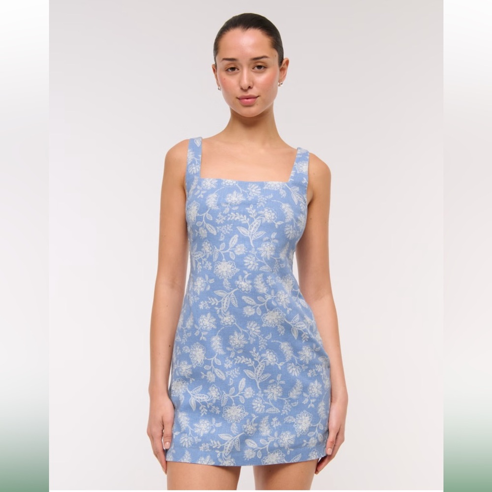 Scarlett Squareneck Linen-Blend Skort